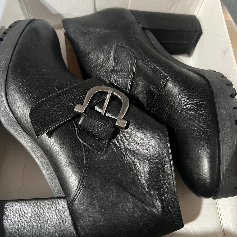 Women’s boots size 41